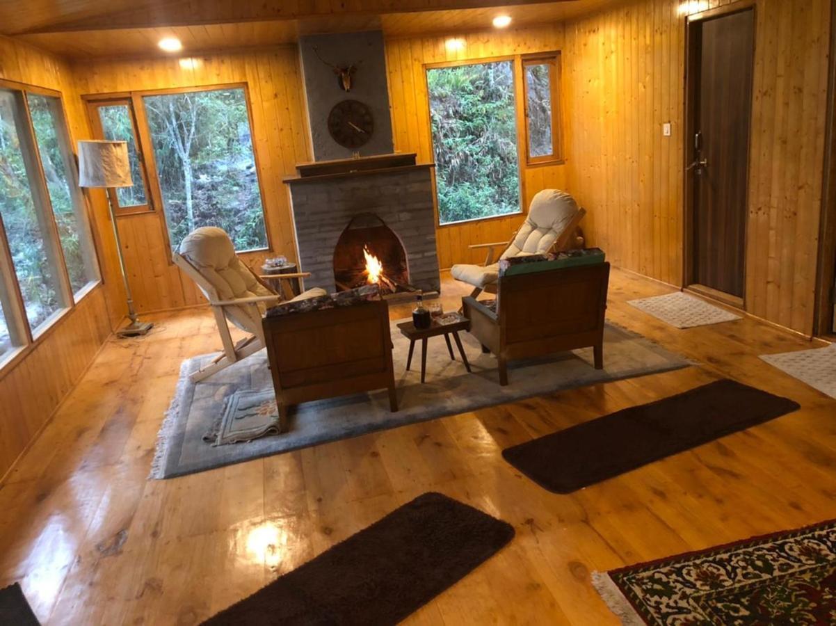 Log Cabin In The Woods Bed and Breakfast Gangtok Esterno foto