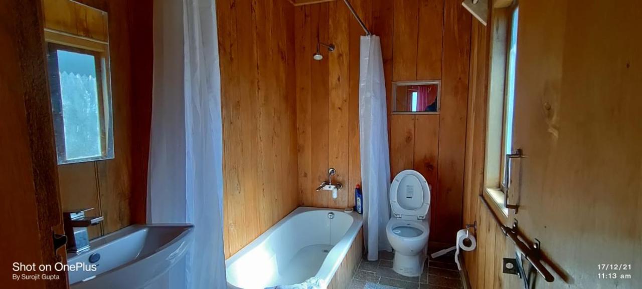 Log Cabin In The Woods Bed and Breakfast Gangtok Esterno foto