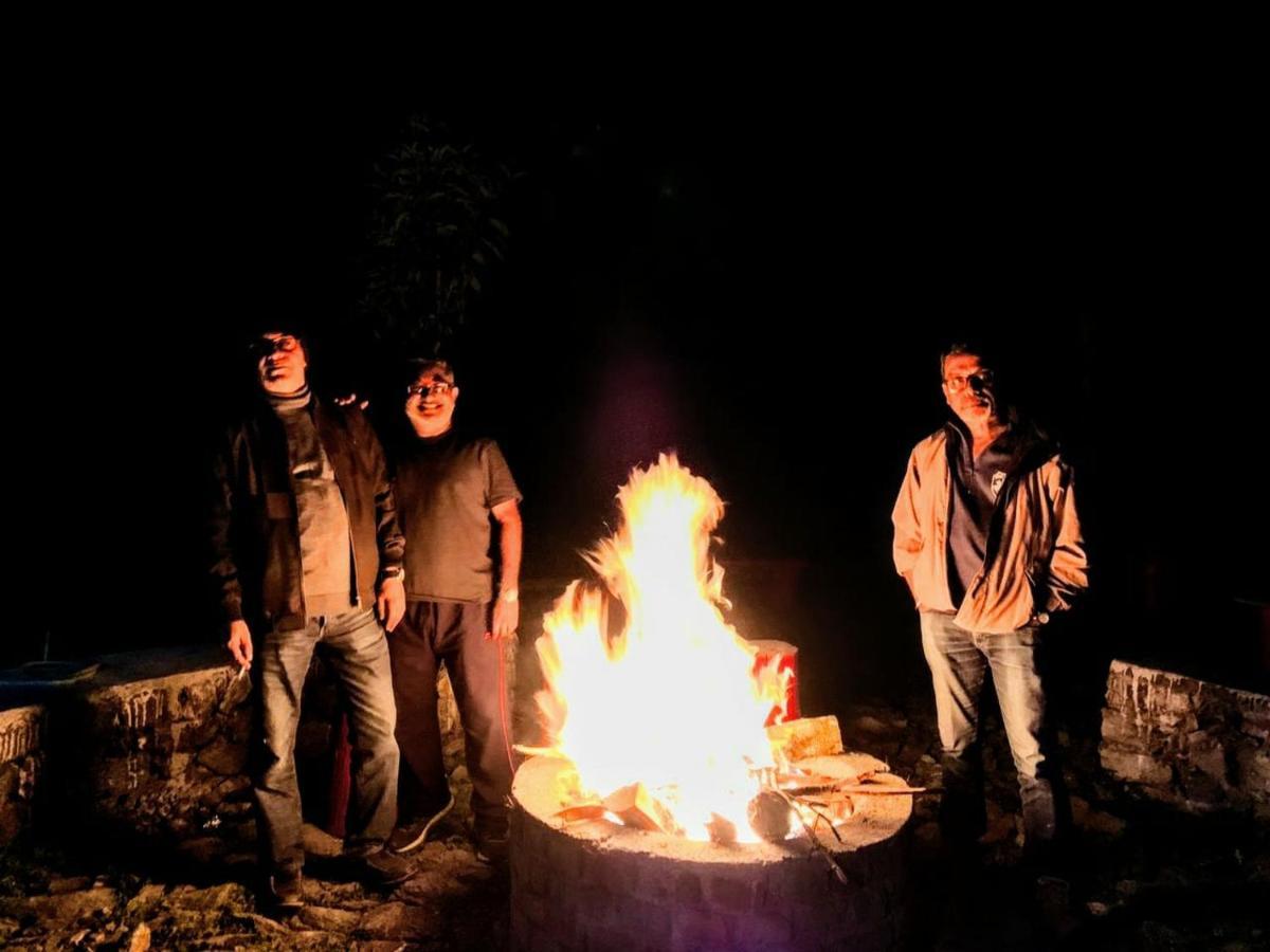 Log Cabin In The Woods Bed and Breakfast Gangtok Esterno foto
