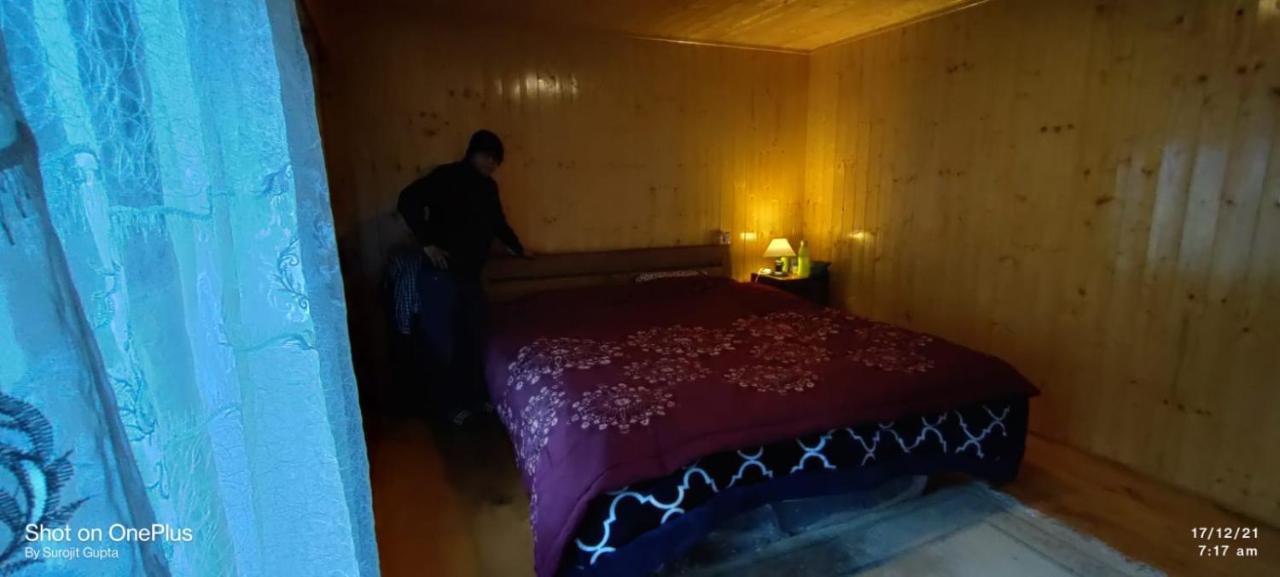 Log Cabin In The Woods Bed and Breakfast Gangtok Esterno foto