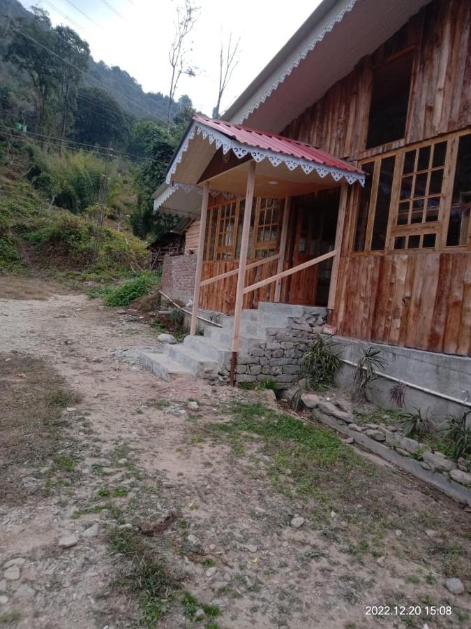 Log Cabin In The Woods Bed and Breakfast Gangtok Esterno foto